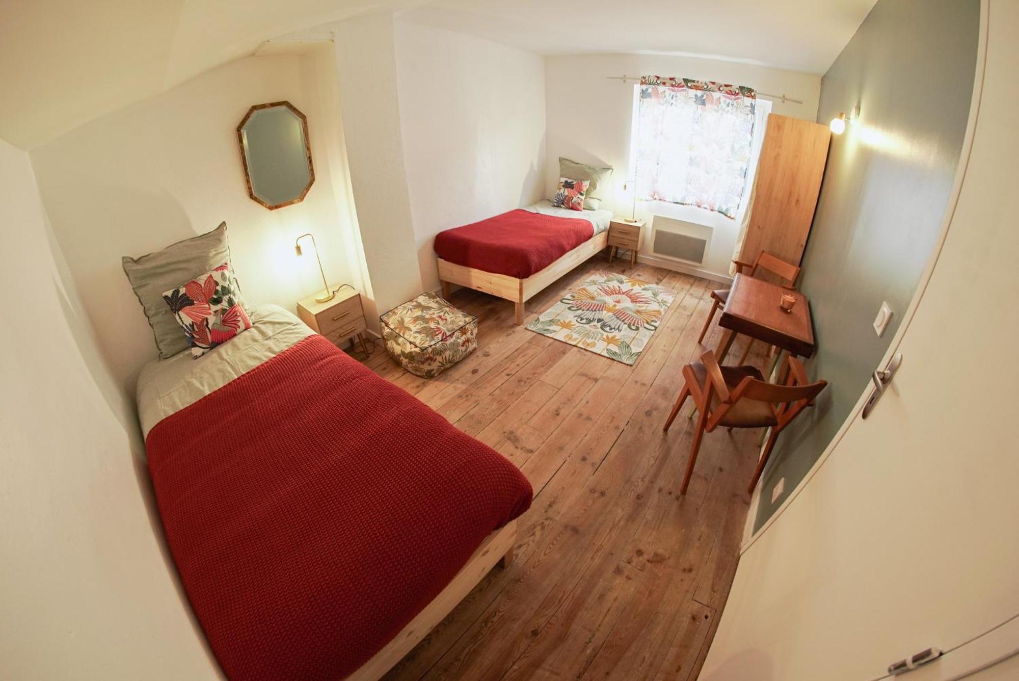 Le Montarrouye Appartement Pour 2 A 6 Personnes Bagneres-de-Bigorre Luaran gambar