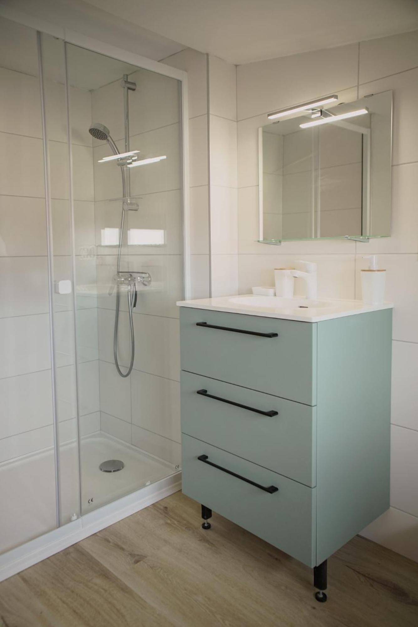 Le Montarrouye Appartement Pour 2 A 6 Personnes Bagneres-de-Bigorre Luaran gambar